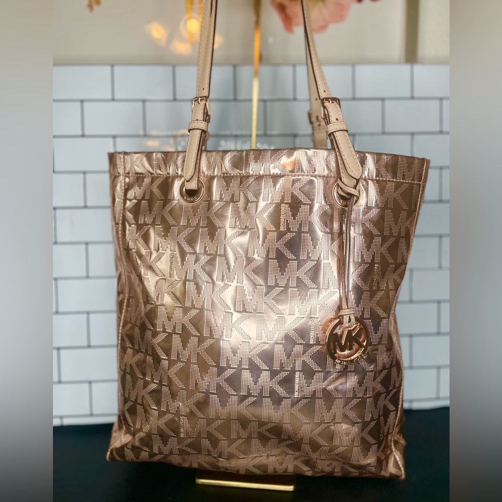 Authentic Michael Kors Jet Set Metallic Rose Gold Tote